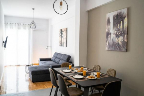 Spacious 2bd/1.5ba downtown one-step from Victoria